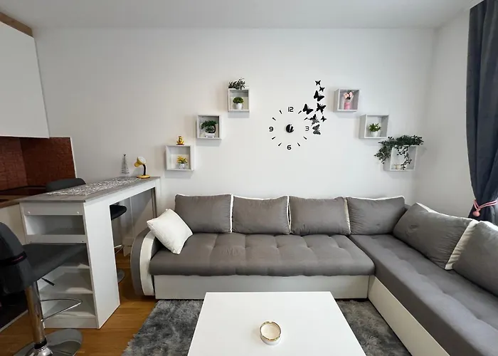 Eden Zlatiborski Konaci K35 * Zlatibor