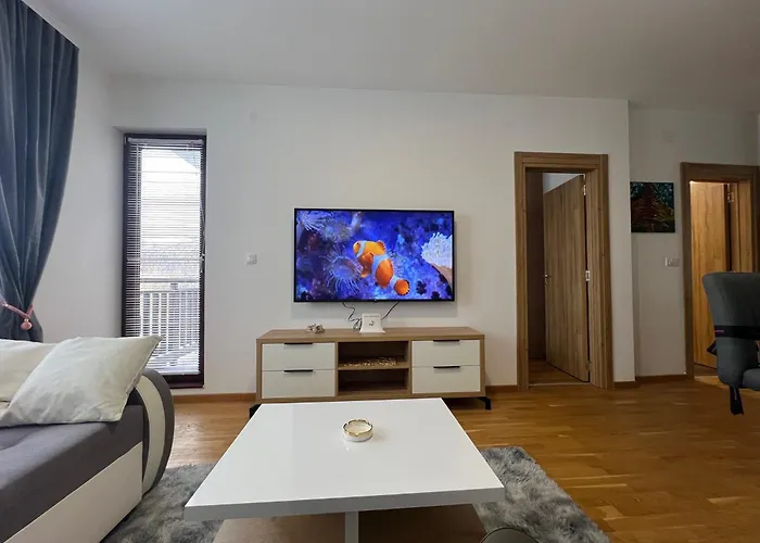 Eden Zlatiborski Konaci K35 *